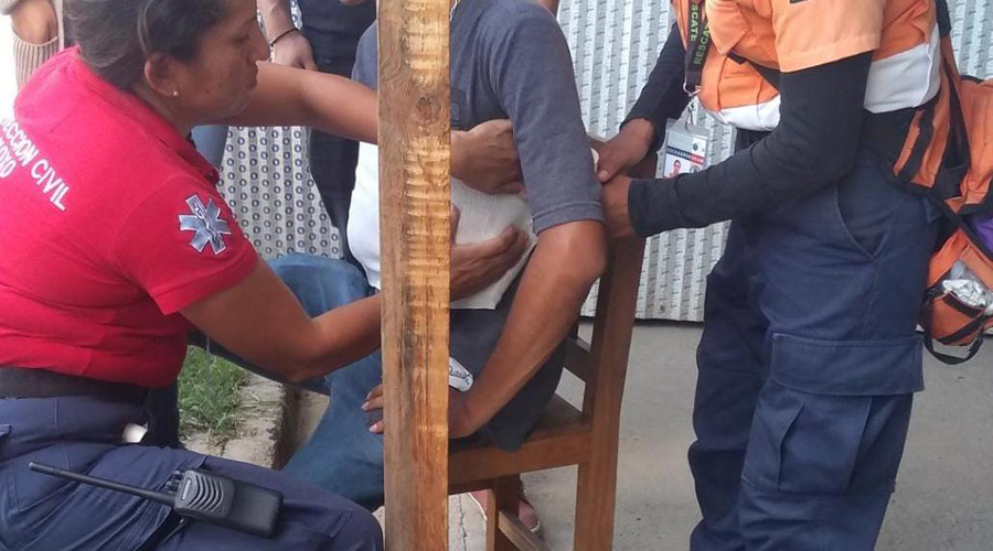Motociclista se impacta contra un mototaxi en Xoxocotlán