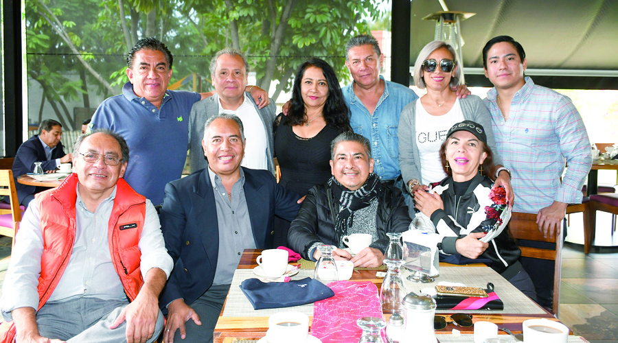 Celebran la salud de Fernando