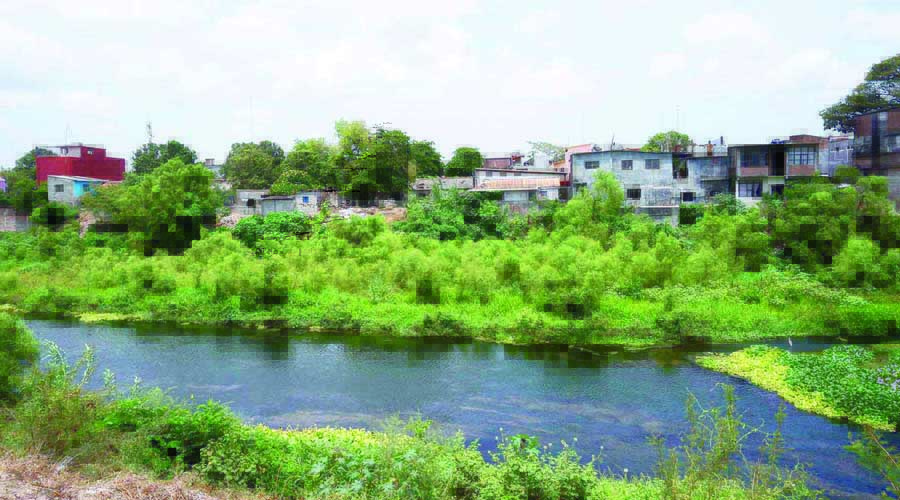 Evalúan proyecto de regeneración  del río Los Perros en Juchitán