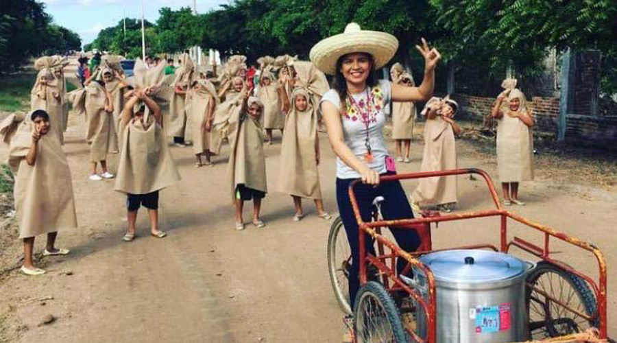 Se viraliza foto de alumnos disfrazados de tamales | El Imparcial de Oaxaca