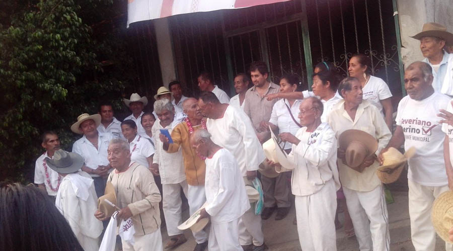 Militantes de Morena piden hospital equipado | El Imparcial de Oaxaca
