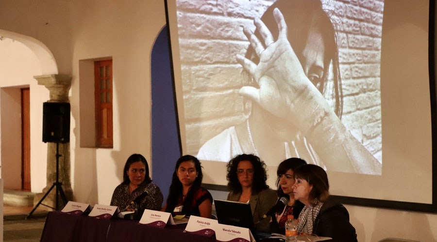 Becarias comparten visión en calendario | El Imparcial de Oaxaca