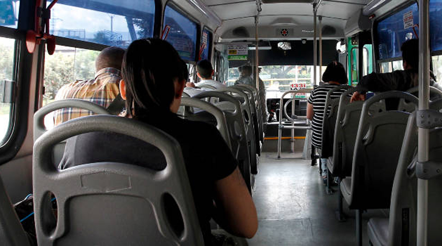 Sugieren considerar tiempo de traslado al trabajo como parte del horario laboral