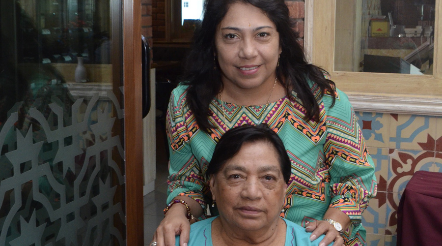 ¡Saludos a nuestras amigas!