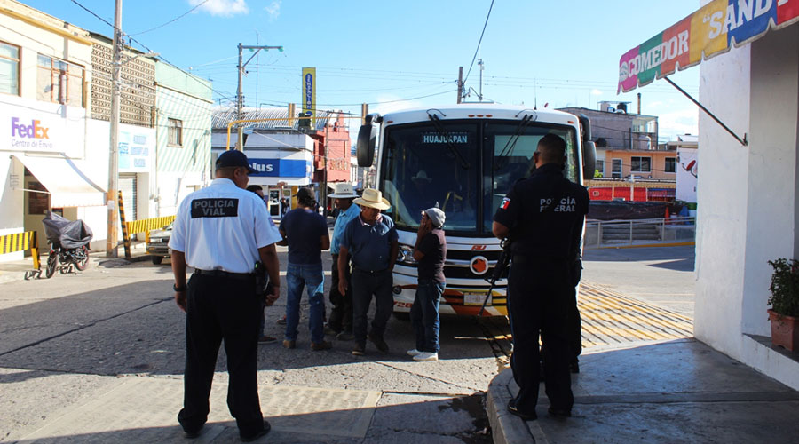 Protesta MAÍZ en terminal de autobuses de Huajuapan de León | El Imparcial de Oaxaca