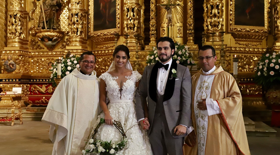 Claudia y Andrés unieron sus vidas en sagrado matrimonio