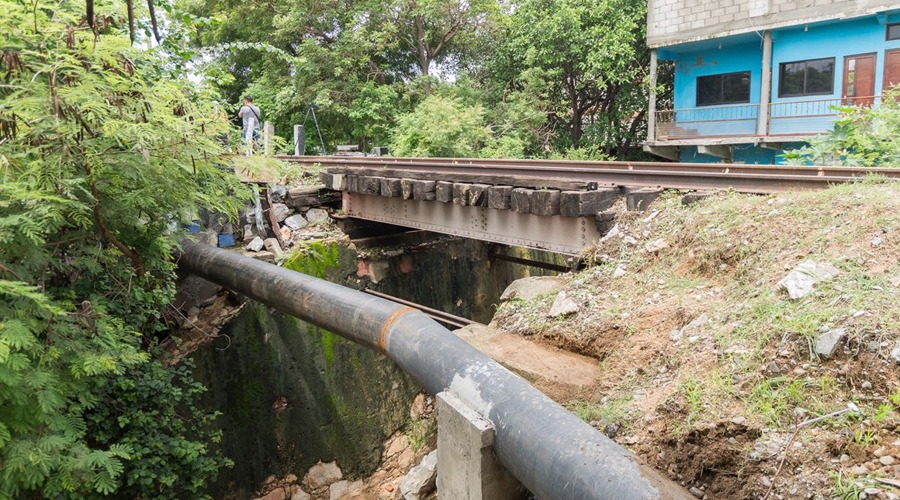 Enfrentan desabasto de agua en Salina Cruz