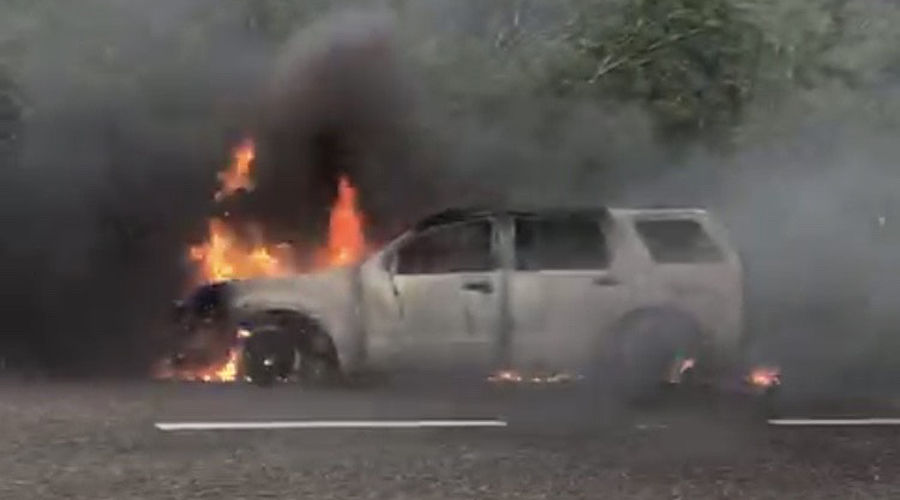 Se incendia camioneta familiar en La Mata | El Imparcial de Oaxaca