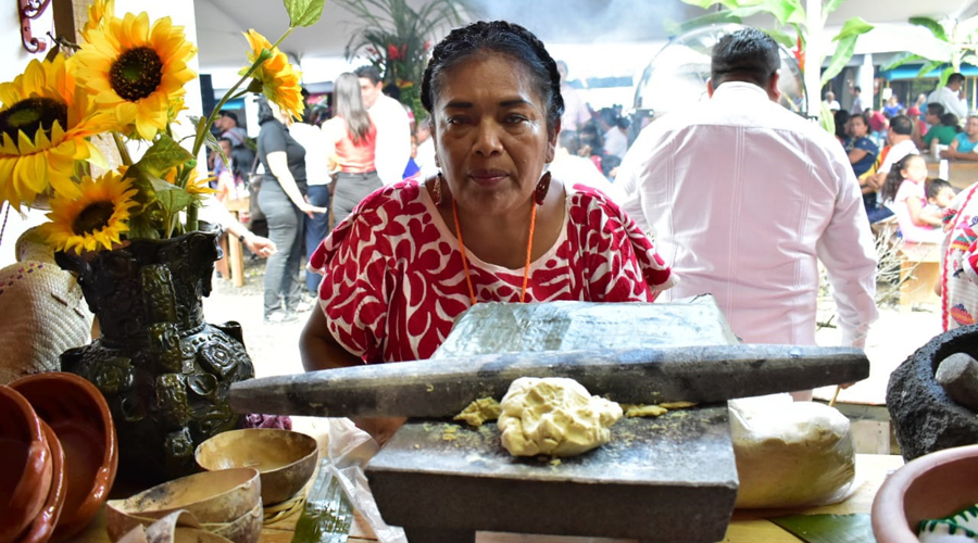 Tuxtepec celebra su primer encuentro de cocineras tradicionales