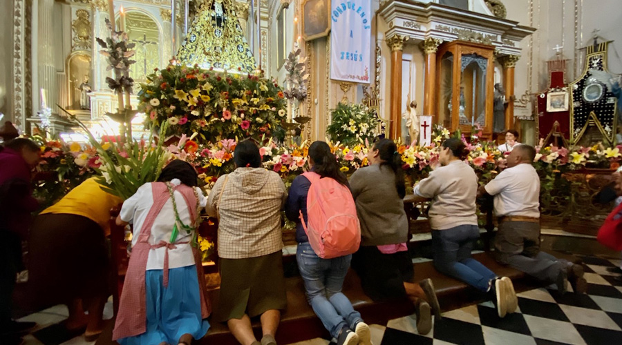 Ruegan por perdón y reconciliación durante la celebración a la Virgen de la Soledad