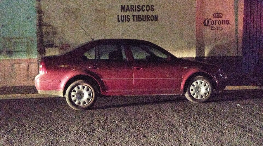 Aseguran auto abandonado | El Imparcial de Oaxaca