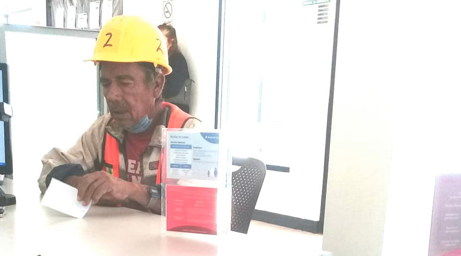 Video: Defraudan a albañil adulto mayor y recibe más de 60 mil pesos en apoyo