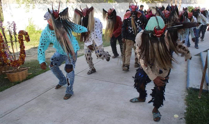 Realizan Guelaguetza  de la Fraternidad en la región Mixteca de Oaxaca