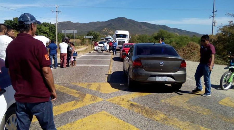 Latente el conflicto en Morro Mazatán | El Imparcial de Oaxaca