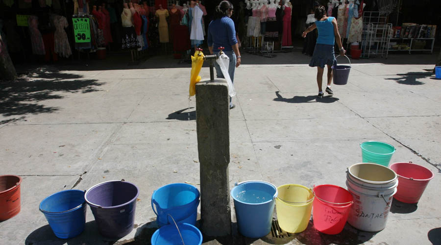 Incumplen tres municipios con el servicio de agua | El Imparcial de Oaxaca