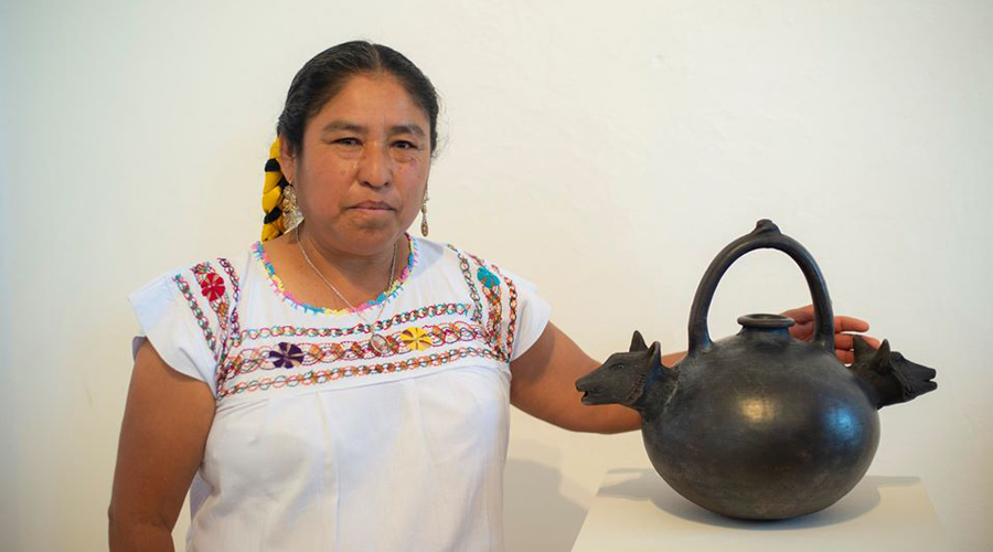 Rufina Ruiz López recrea la historia de Atzompa