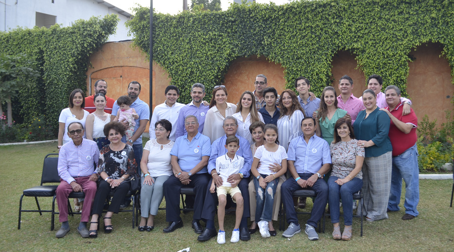Se reencuentra la familia Castro Mantecón