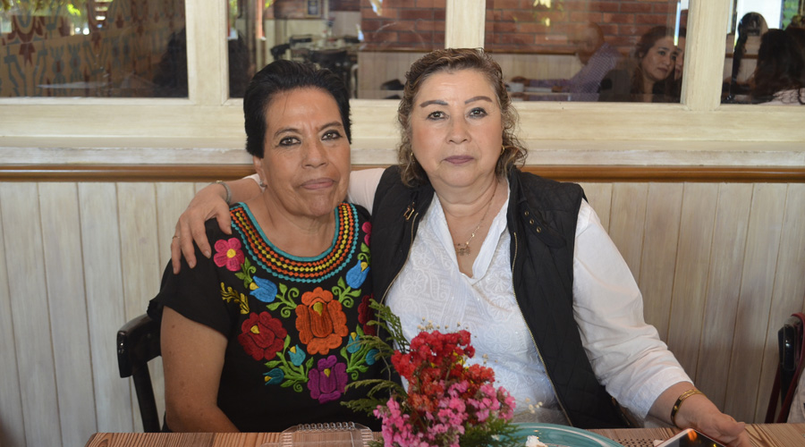 María Inés y María Elvira celebran sus angelitos