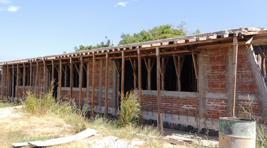 Clausuran reconstrucción de escuela en Ixtaltepec