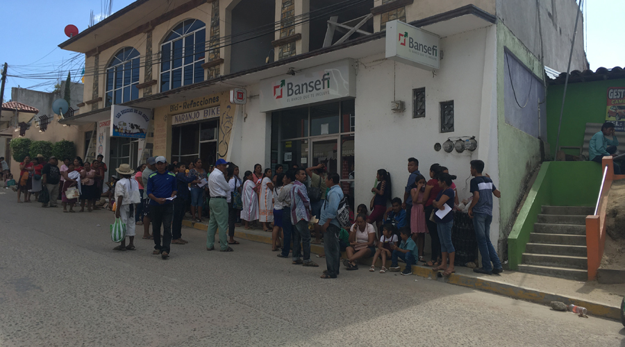 Piden un Banco del Bienestar en Jicayán