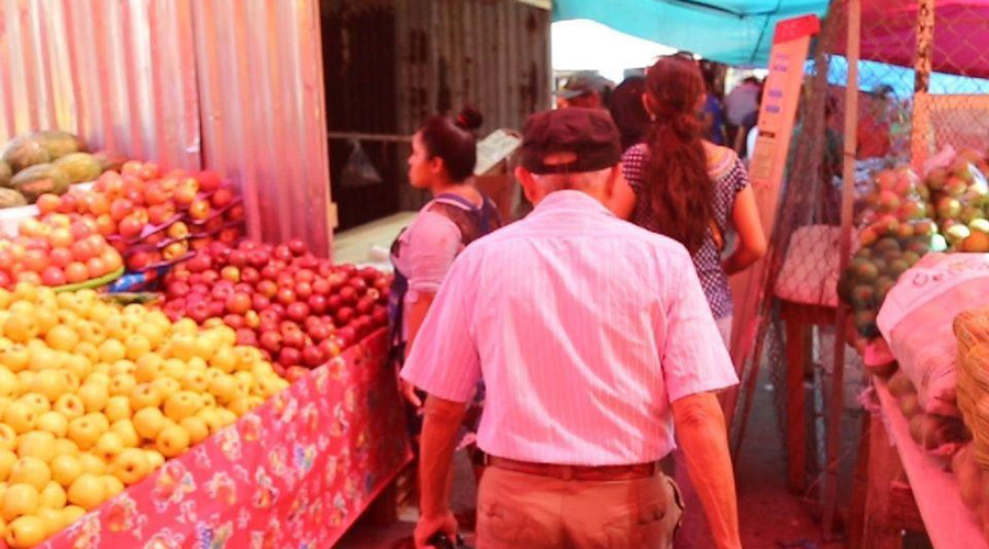 Comerciantes obstruyen accesos a mercado en Salina Cruz | El Imparcial de Oaxaca
