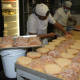 ¿Necesitas empleo? Canadá busca panaderos mexicanos, ofrece 32 mil pesos mensuales