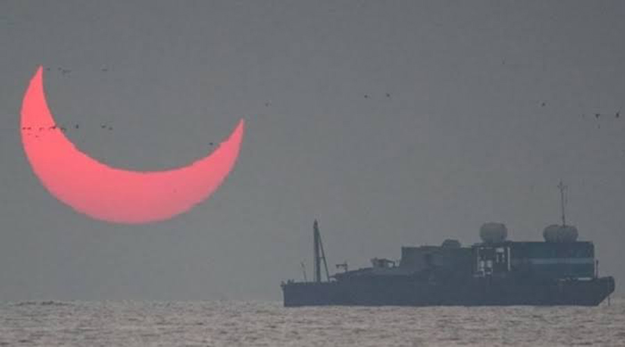 Fenómeno lunar llamado “Cuernos del Diablo” genera interpretaciones de guerra