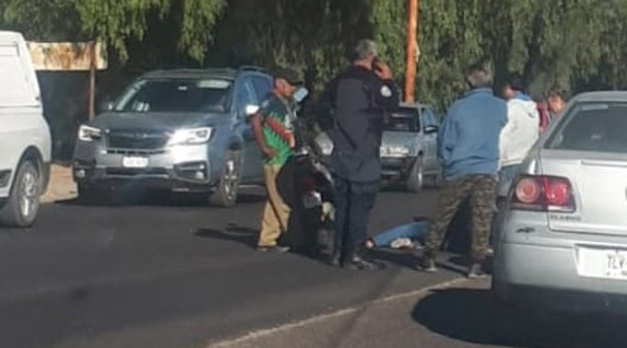 Choca motociclista contra auto Chevy | El Imparcial de Oaxaca