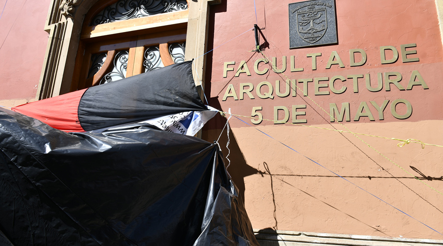 En Oaxaca pierde UABJO 42 días de clases por huelgas