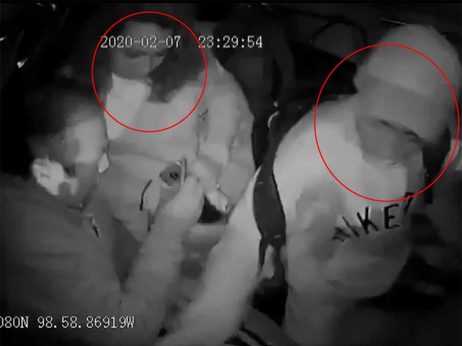 Asaltantes accionan arma durante robo en Iztapalapa