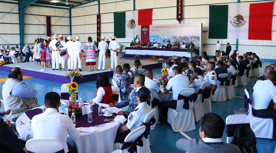 En Oaxaca celebra Fuerza Aérea 105 aniversario