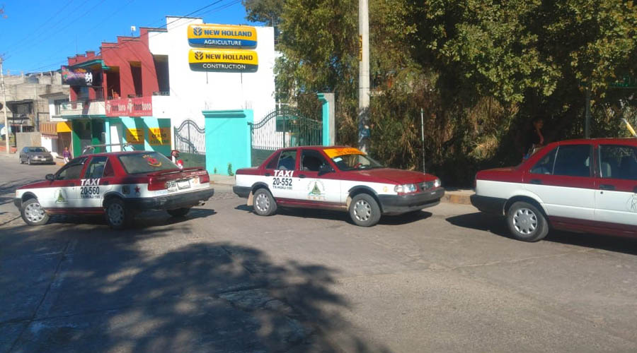 Taxistas bloquean calles de Huajuapan | El Imparcial de Oaxaca