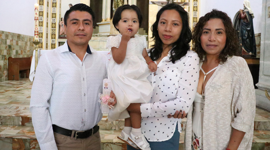 Recibe el sacramento, Ileana Camila es bautizada | El Imparcial de Oaxaca