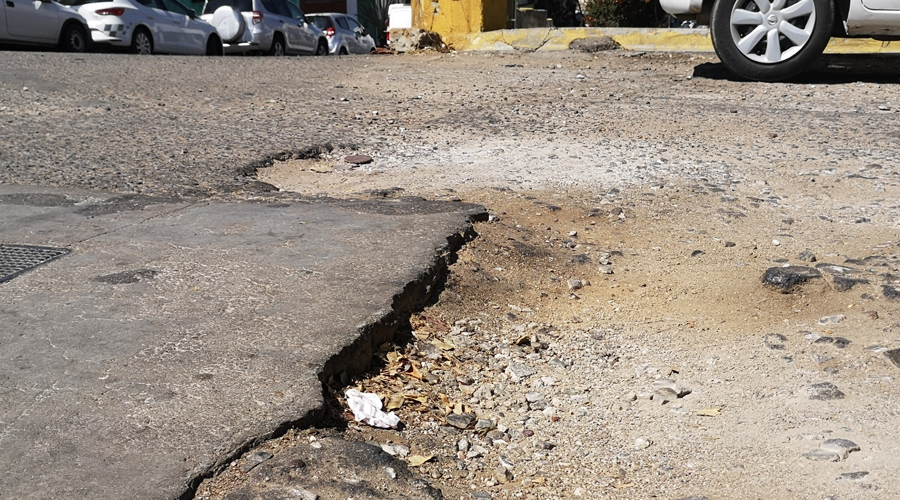 Calles de Oaxaca, en mal estado: prolongación de Emiliano Zapata, destrozada