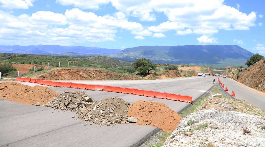 Carretera a la Costa estará en un 50 % para este 2020: Murat | El Imparcial de Oaxaca