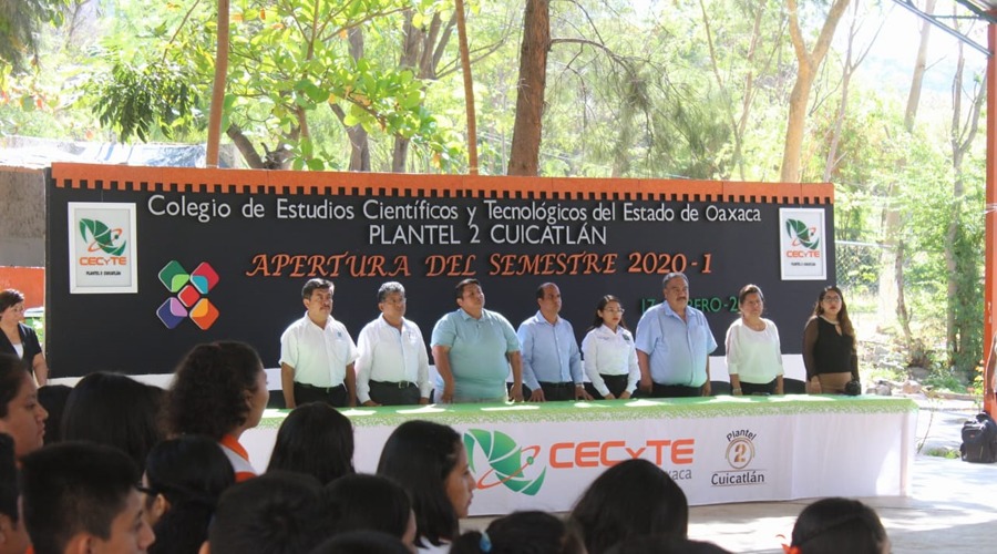 Alumnos se reúnen para celebrar inicio de semestre en Cuicatlán | El Imparcial de Oaxaca