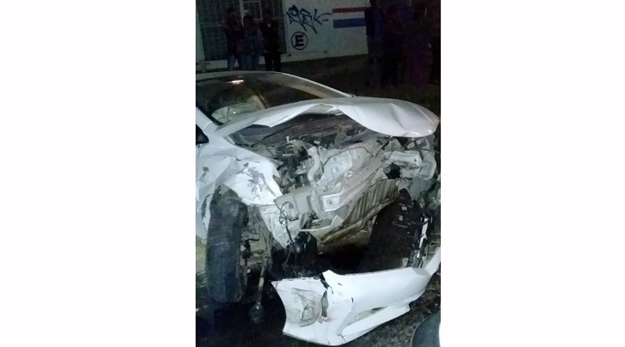 ¡Aparatoso accidente vial en Ánimas Trujano!