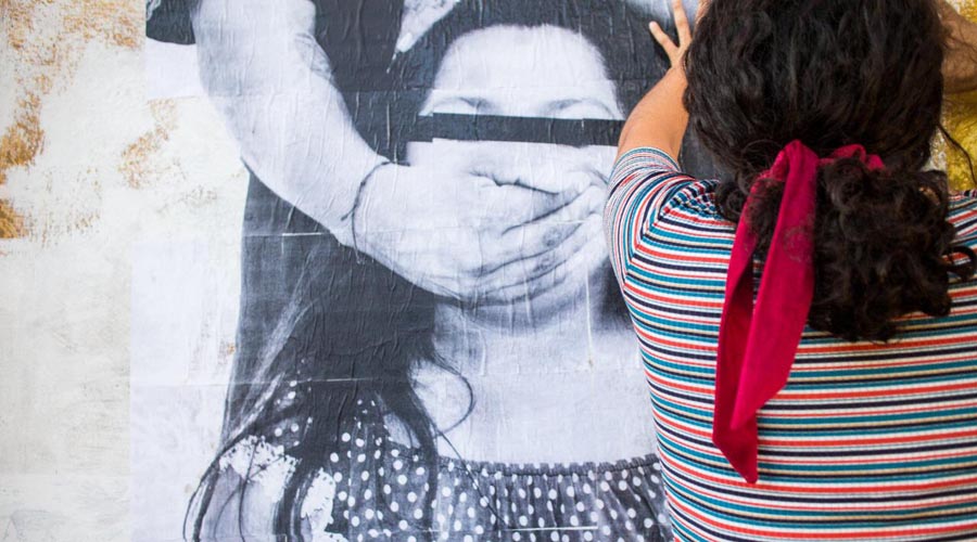 Con fotomural protestan contra violencia infantil, alumnos de Juchitán, Oaxaca