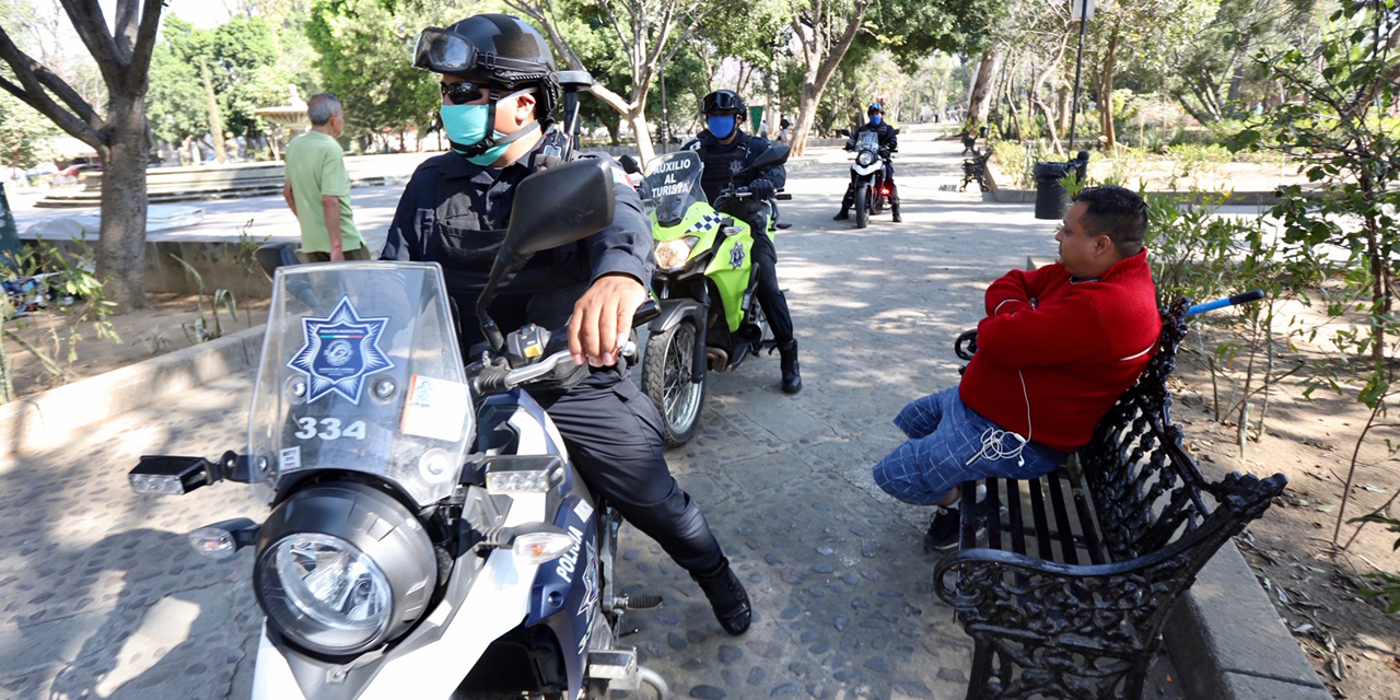 Policías vigilan calles de la capital | El Imparcial de Oaxaca