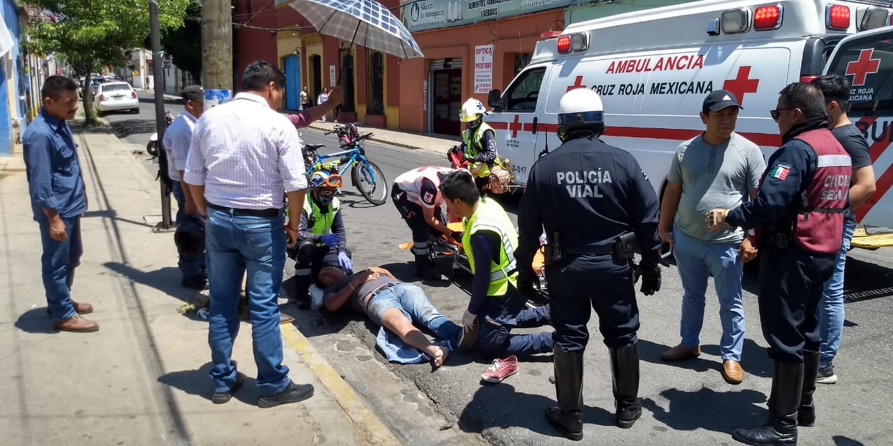 Embisten brutalmente a joven motociclista | El Imparcial de Oaxaca