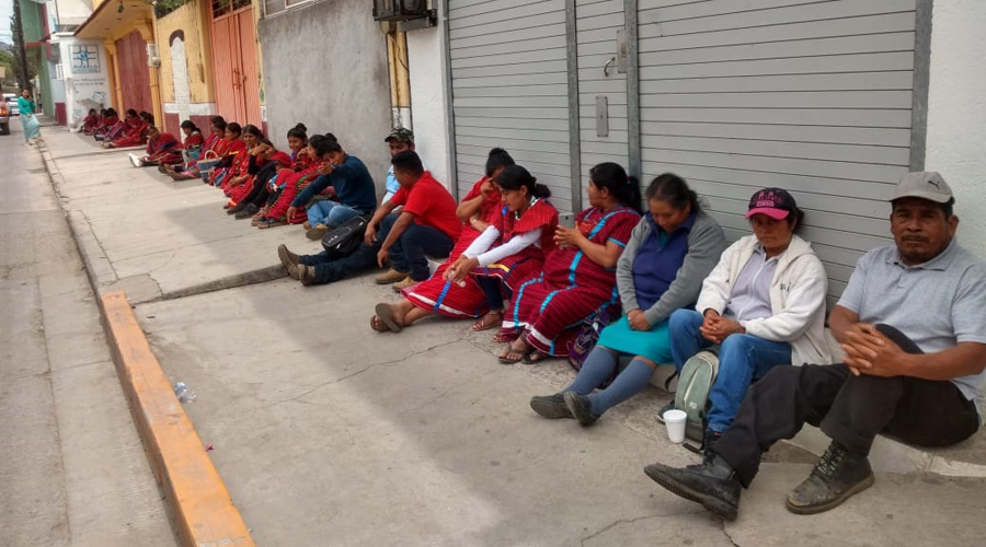 Buscan reconocimiento de autoridades comunales en la región Triqui de Oaxaca