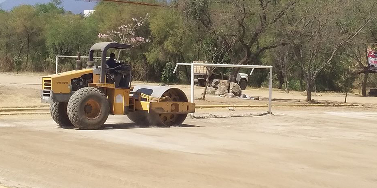San Jacinto Amilpas y UABJO dan mantenimiento a espacios deportivos durante contingencia | El Imparcial de Oaxaca