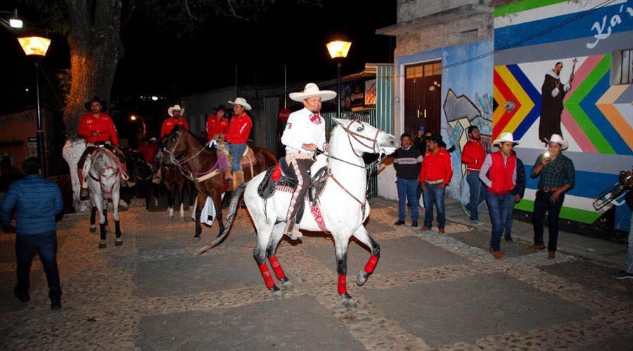 Con original petición de matrimonio, América le dio el “sí”