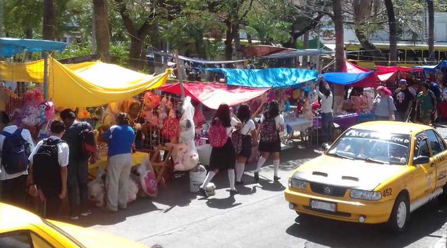 Gana terreno el comercio informal en Salina Cruz, Oaxaca