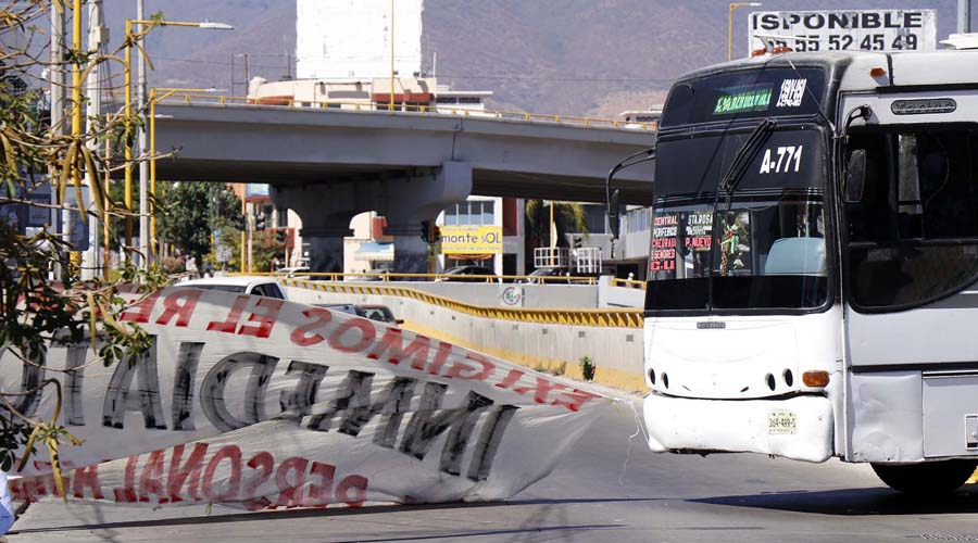 STEUABJO bloquea nuevamente las calles | El Imparcial de Oaxaca