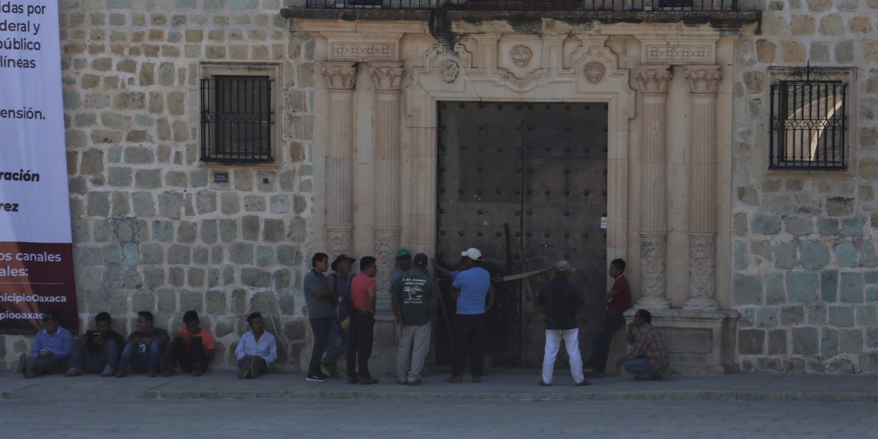 Denuncian abusos de Codep en el Zócalo | El Imparcial de Oaxaca