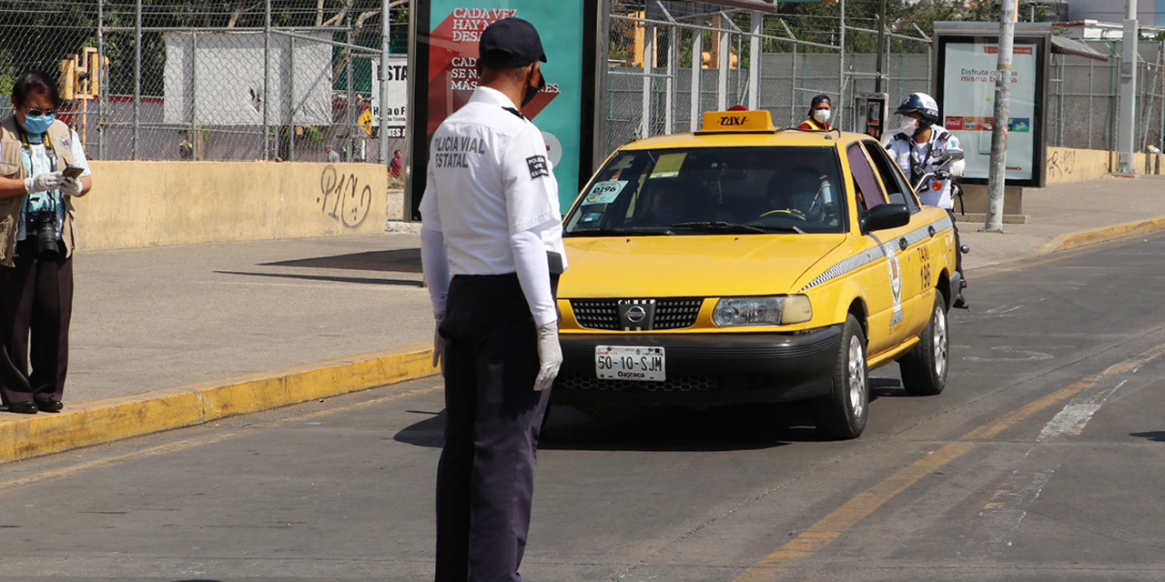 Taxistas piden no abusar en operativos durante contingencia | El Imparcial de Oaxaca