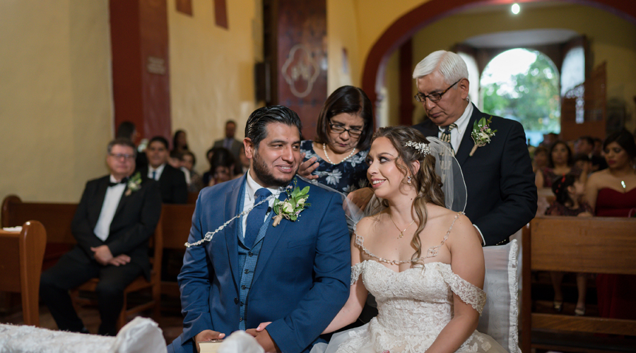 Ximena y  Edilberto Jesús bendijeron su amor con un bonito acto religioso