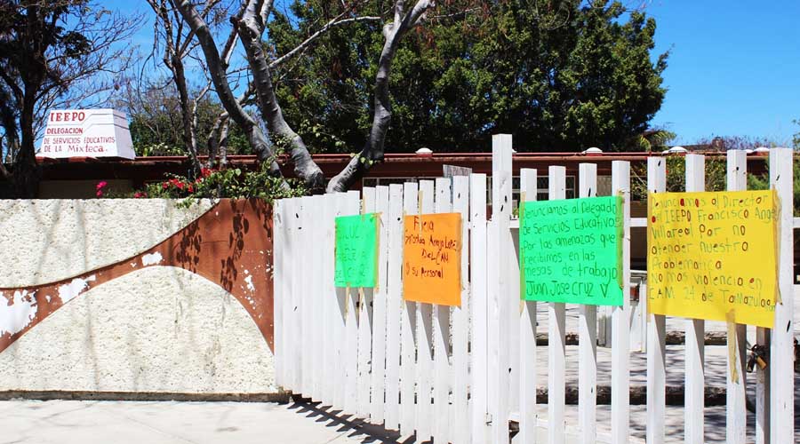 Padres de familia del CAM, de Tamazulápam del Progreso, cumplirán un mes de haber tomado las instalaciones | El Imparcial de Oaxaca