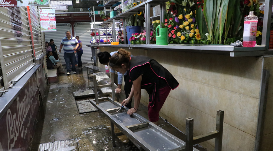 Realizan limpieza en el Mercado Benito Juárez | El Imparcial de Oaxaca
